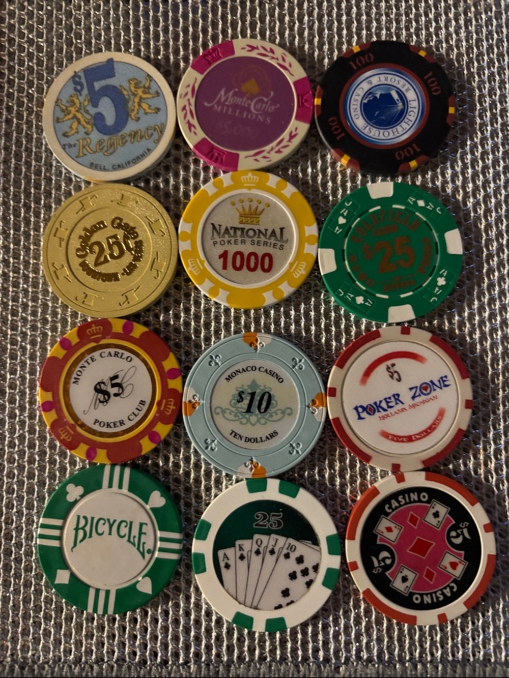 Assorted Casino Poker Chips - Multicolor Set